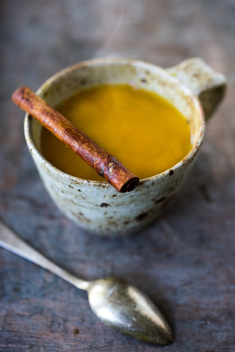 Turmeric Tea, also called Jamu Juice in Bali is an incredible all- natural anti-inflammatory elixir!| www.feastingathome.com