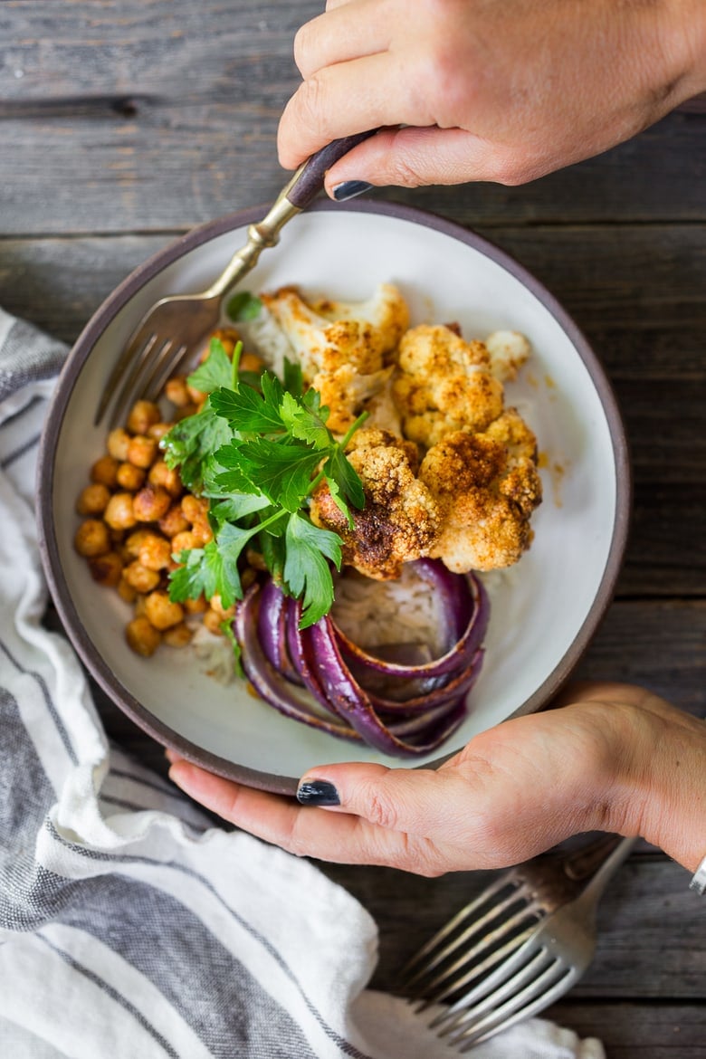 Chickpea bowl with cauliflower and rice.