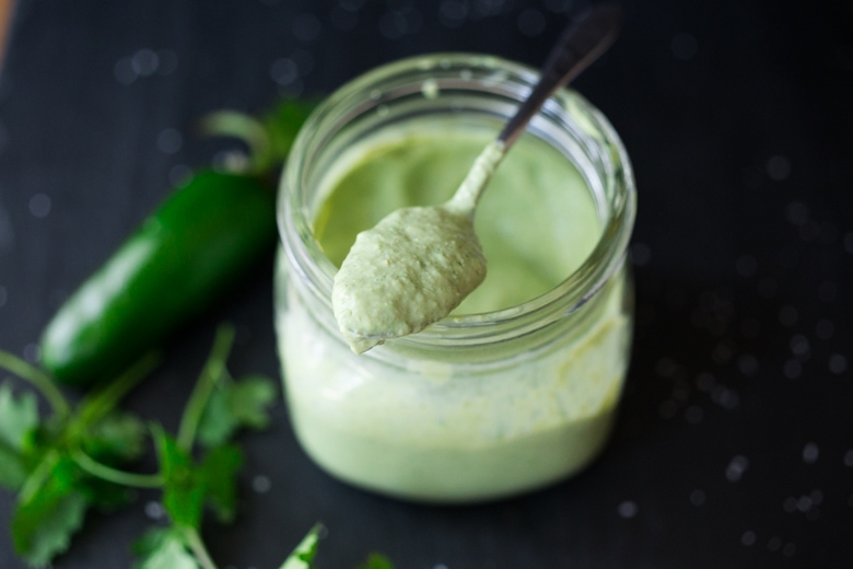 Vegan Cilantro crema 