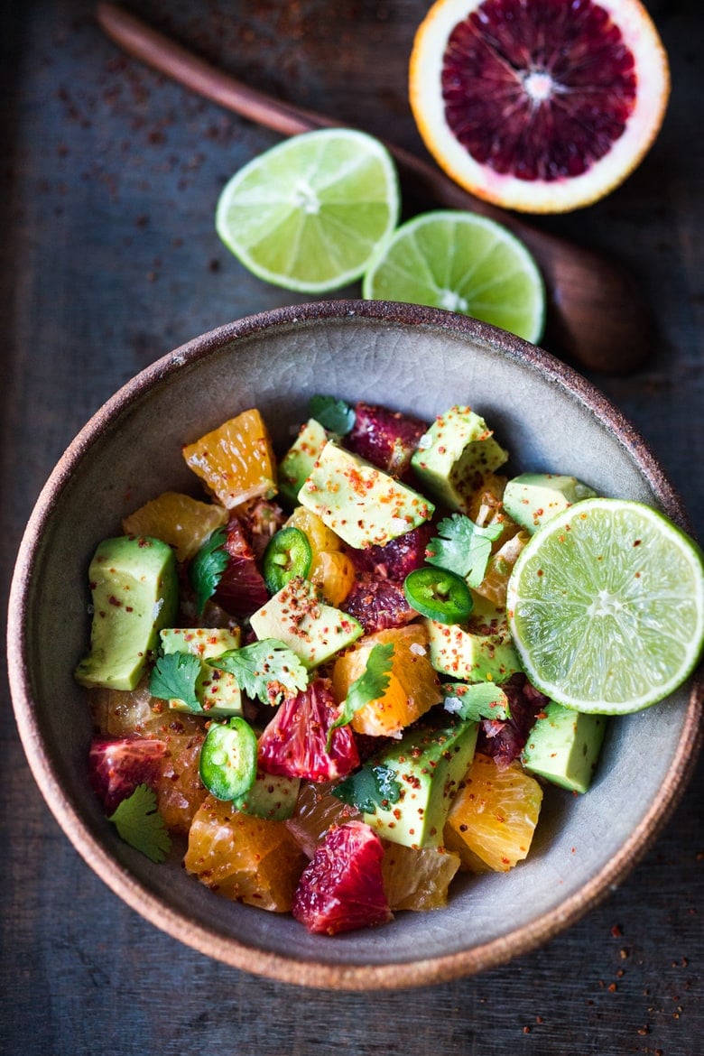 Avocado Salad with oranges ( or blood oranges!), cilantro, jalapeno & lime- a simple delicious Mexican-inspired salad that is Vegan and EASY! #avocadosalad #bloodorangesalad #vegansalad 