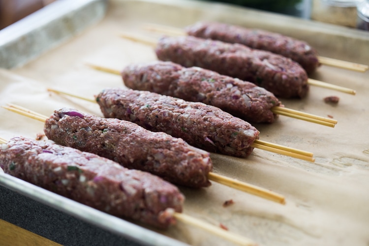 How to make lamb kebabs with ground lamb 