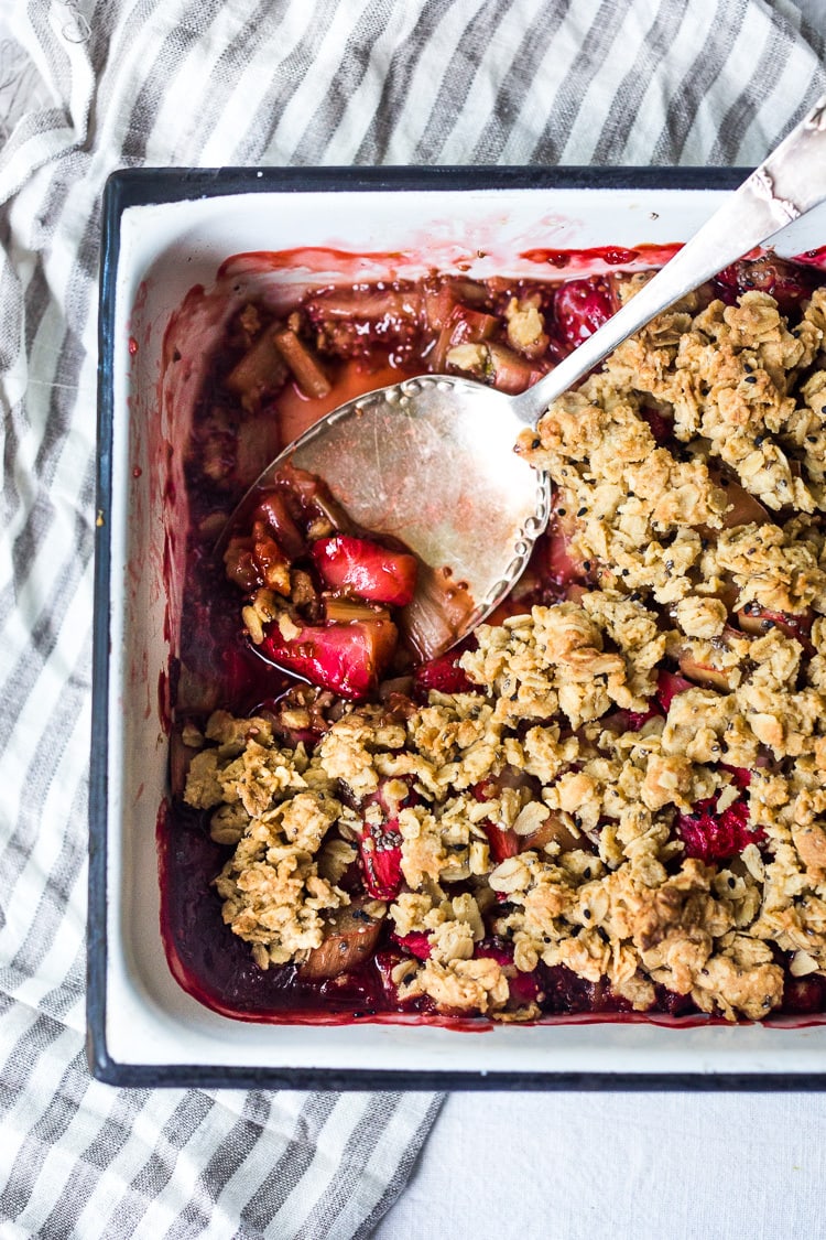 Maple-Sweetened Strawberry Rhubarb Crisp with Chia Seeds - vegan and gluten free