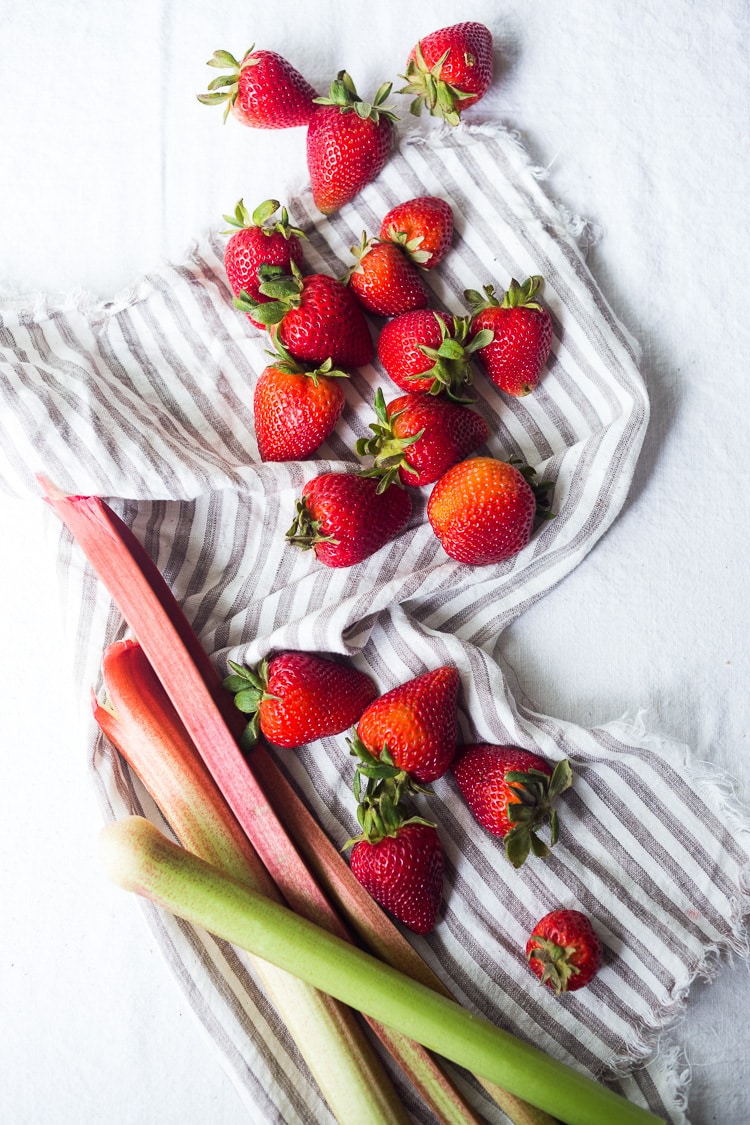 Maple-Sweetened Strawberry Rhubarb Crisp with Chia Seeds - vegan and gluten free