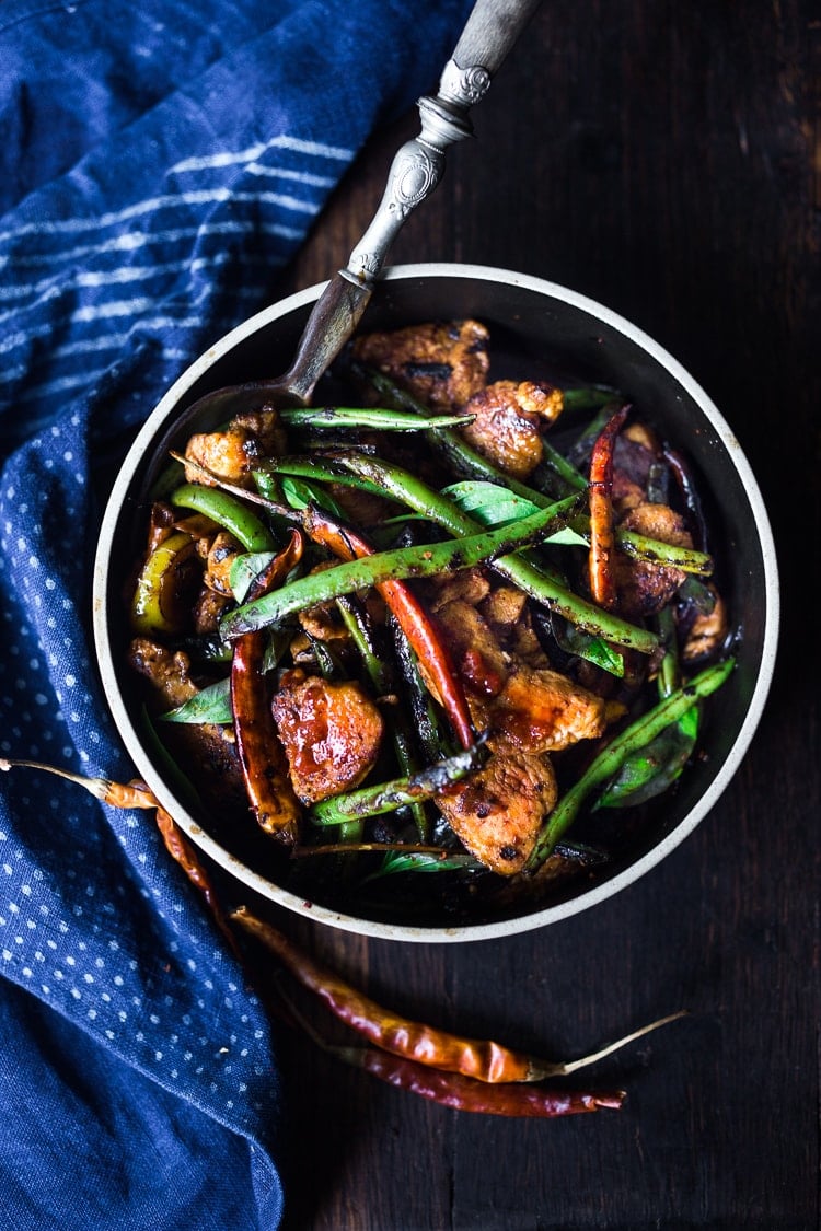 Fiery Burmese Chicken and Veggies- a fast and full-flavored, Burmese style stir-fry that can be made in 20 minutes. Vegan and Gluten-free adaptable, this meal is low in carbs. #burmesefood #burmesechicken #burmeserecipes #burma #stirfry #chicken #wok