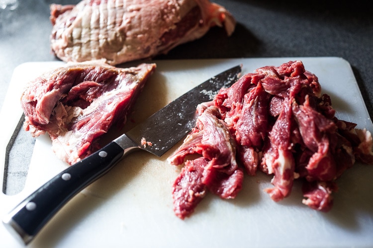 Burmese Chili Lamb with Cumin and Mustard Seeds- a delicious stir fry that utilizes seasonal veggies & comes together in under 30 mins. Delicious and EASY! #lamb #lambstirfry #stirfry #burmese #burma #lambreicpes