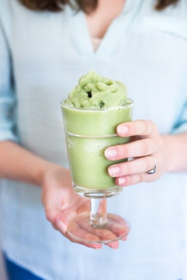 Cool and refreshing, Frozen Matcha Green Tea Slushies are just what the doctor ordered on these hot summer days! Made with Almond Milk, these vegan, blended, Iced Green Tea Lattes, are healthy, Low-carb, Low-calorie! #keto #paleo #vegan #slushy #slushie #greentea #matcha #latte