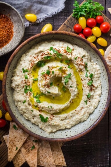 How to make the best Baba Ganoush-a delicious Lebanese eggplant dip that is vegan! Learn the one secret that will take your baba ganoush to the next level.