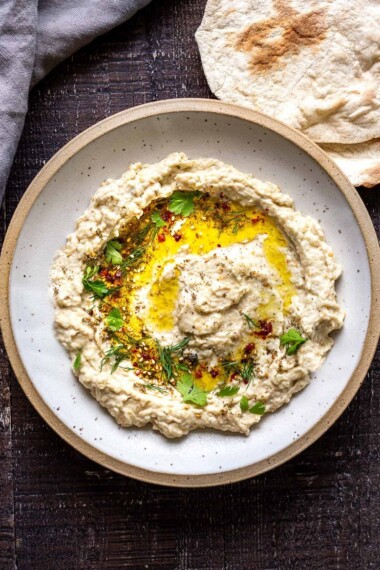 The best recipe for Baba Ganoush! Learn the one secret that will take your baba ganoush to the next level. Authentic, easy, healthy and so delicious! #babaganoush #eggplantdip