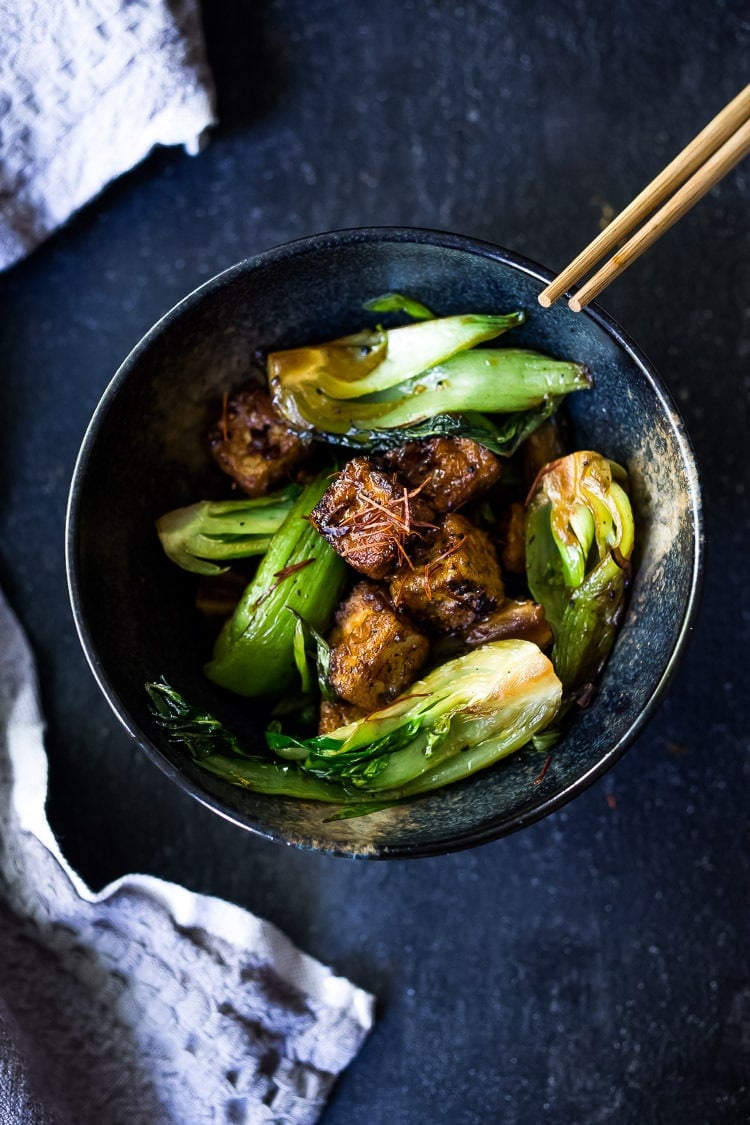 Black Pepper Tofu with Bok Choy - a simple healthy tofu stir fry that is vegan and can be made in under 30 minutes! Vegan and Gluten Free! #tofustirfry #tofustirfryreicpes #blackpeppertofu #vegan #healthystirfry #stirfry #tofu #bokchoy #veganstirfry 