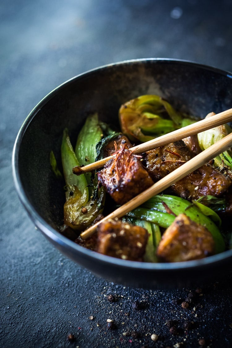 Black Pepper Tofu with Bok Choy - a simple healthy tofu stir fry that is vegan and can be made in under 30 minutes! Vegan and Gluten Free! #tofustirfry #tofustirfryreicpes #blackpeppertofu #vegan #healthystirfry #stirfry #tofu #bokchoy #veganstirfry 