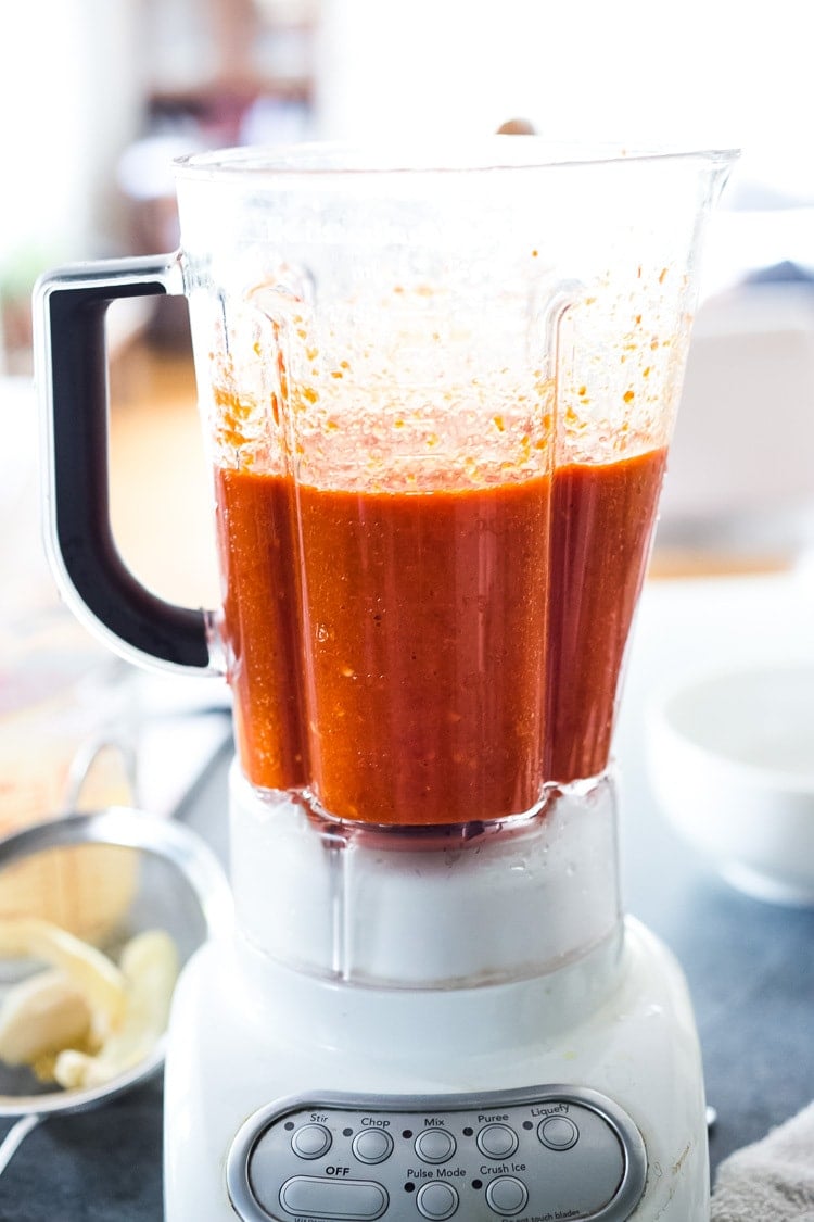 A simple delicious recipe for Fermented Hot Sauce using fresh summer chilies, with no special equipment and only 20 minutes of hands on time! #hotsauce #fermentedhotsauce #chilisauce