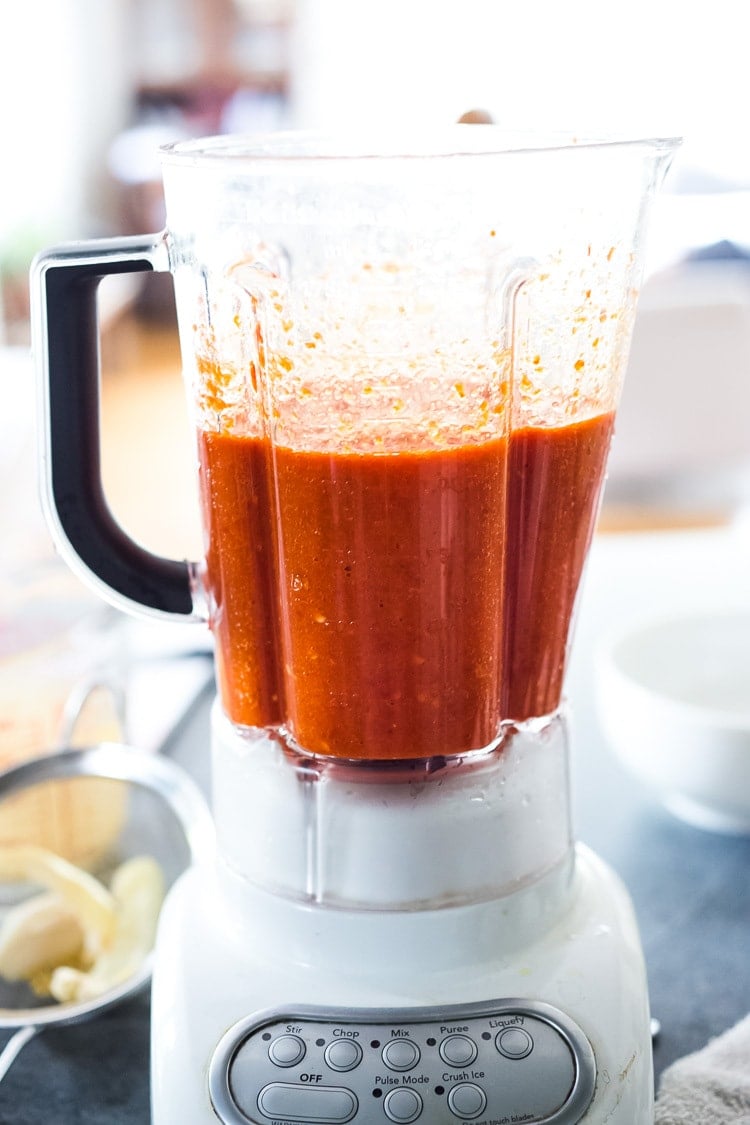 https://www.feastingathome.com/wp-content/uploads/2018/09/fermented-hot-sauce-103.jpg