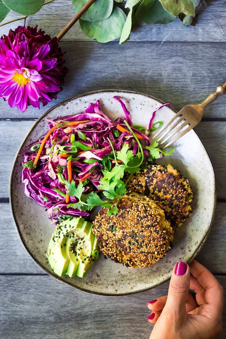 Quick and Easy Salmon Patties- a simple pantry recipe that can be whipped up in 20 minutes, perfect for midweek meals! The recipe features 3 different variations - Asian Salmon Cakes, Mediterranean Salmon Cakes and Nordic-style Salmon Cakes! #salmoncakes #salmonpatties #cannedsalmoncakes
