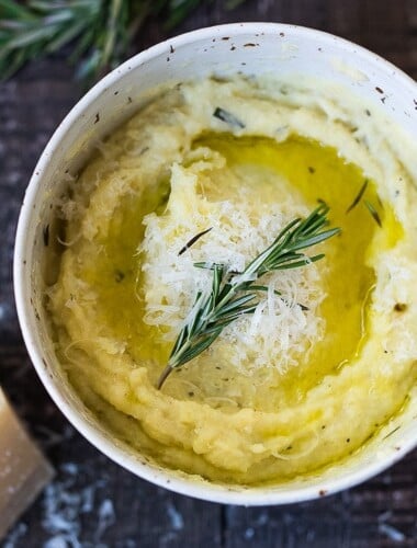 Instant Pot Polenta! A delicious healthy side dish that is quick and easy to make in your pressure cooker! Vegan adaptable and totally gluten free! | #instantpot #polenta #creamypolenta #pressurecooker #instantpotrecipes #veganinstantpot #polenta #vegan #glutenfree