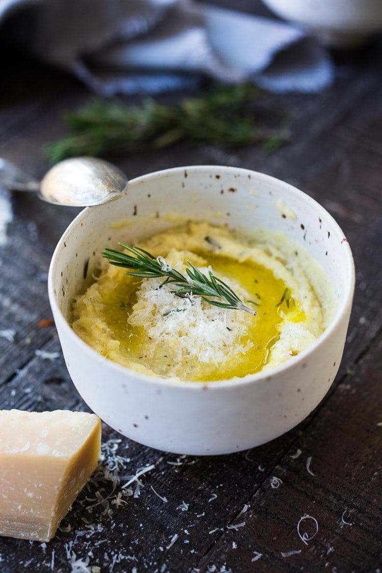 Instant Pot Polenta! A delicious healthy side dish that is quick and easy to make in your pressure cooker! Vegan adaptable and totally gluten free! | #instantpot #polenta #creamypolenta #pressurecooker #instantpotrecipes #veganinstantpot #polenta #vegan #glutenfree 