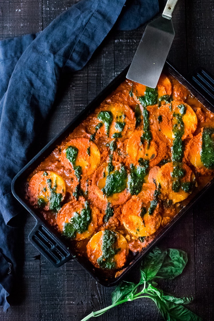 Vegetarian Polenta Lasagna with Roasted Red Pepper Sauce - an easy gluten-free lasagna recipe using store-bought polenta from a tube. #polenta #polentarecipes #lasagna #polentalasagna #vegetarian #mushroomlasagna #vegetariandinners #easydinnerrecipes #healthydinner #healthy 