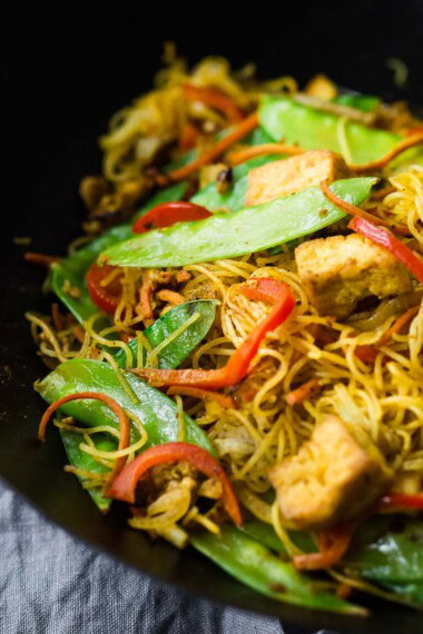 vegetarian singapore noodle recipe in a wok