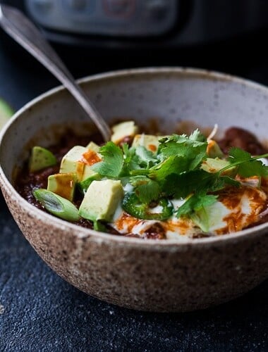 Instant Pot Chili with Dry Beans. A simple easy recipe that can be made with no fuss in an Instant Pot. Vegan adaptable! #chili #instantpot #drybeans #instantpotchili #chilirecipe #easychili