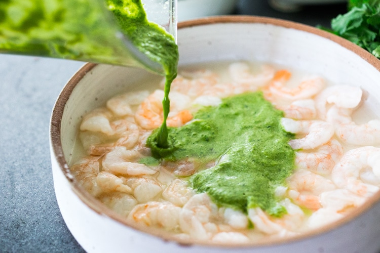 An authentic Mexican recipe for Aguachile with Shrimp! Similar to ceviche, shrimp is sliced in half, and cooked in a mixture of lime juice, chiles and cilantro. Flavorful, simple and sooooo delicious! #aguachile #shrimp #verde #ceviche #Mexican