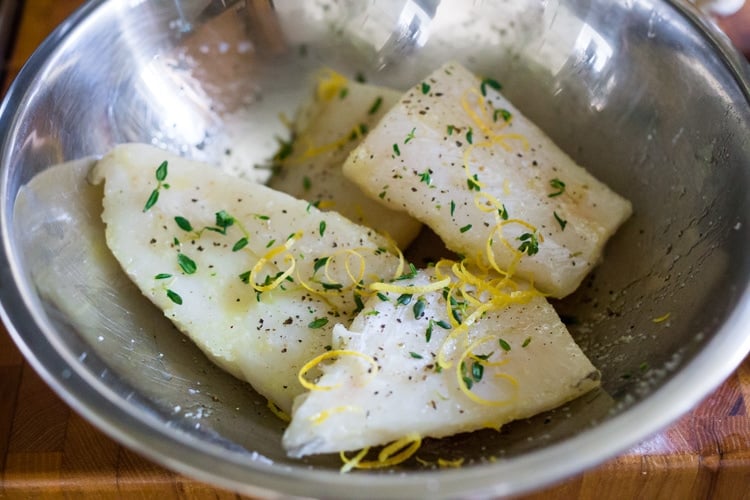 Baked Cod with Asparagus, Fennel and Leeks - a simple, spring-inspired dinner! #bakedcod #cod #codrecipes #recipes #fish #bakedfish #springrecipes #ketorecipes #lowcarb 