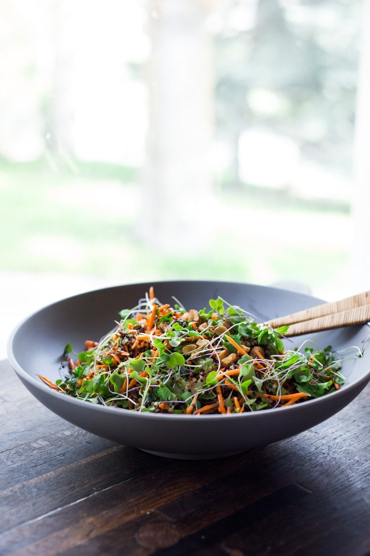 Carrot Quinoa Salad with Almonds and Raw Apple Cider Vinaigrette- a delicious vegan salad that can be made ahead. #vegan #quinoa #quinoasalad #carrotsalad #vegansalad 