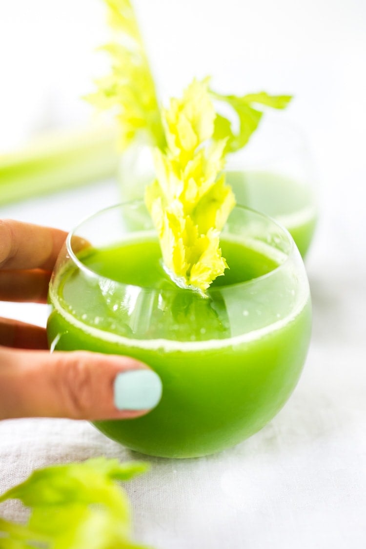 Celery Juice Recipe and Benefits! The top TEN benefits of drinking 16 ounces of celery juice every morning to activate the gut, release toxins and heal the body! #celeryjuice #celery #juice #detox #cleanse #juicing #celeryrecipes 