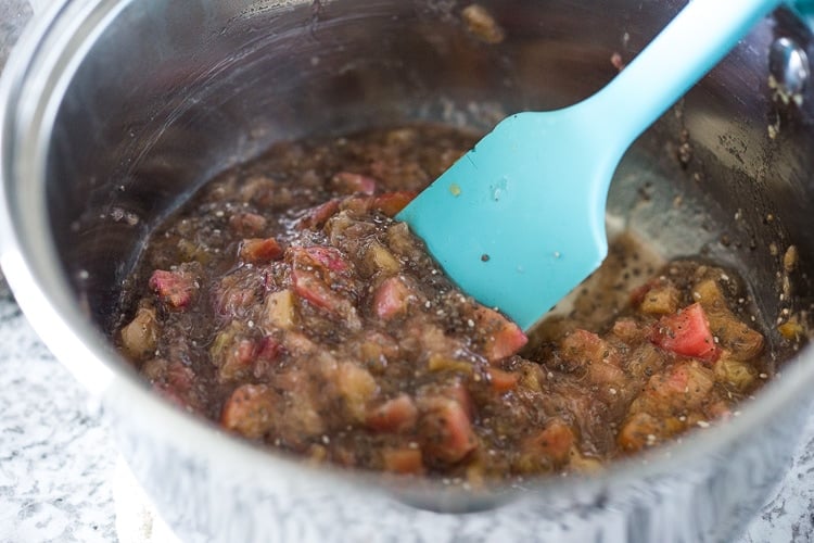 Rhubarb Jam with Chia Seeds and Maple Syrup - a deldious, nutritious jam that is sugar free! #rhubarbjam #chiajam #rhubarb #rhubarbrecipes #paleo #paleojam #sugarfree