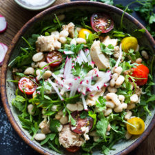 Tuscan Tuna Salad with Arugula ad White Beans-image