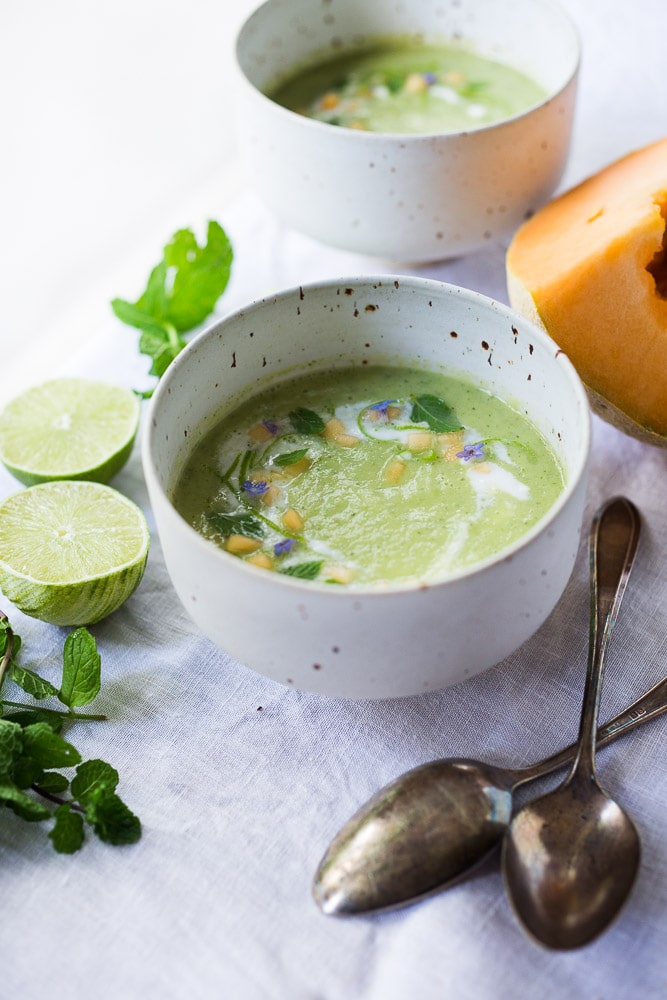 Cold Cucumber Melon Soup - an easy, healthy summer soup that can be served as an appetizer or light meal. Refreshing and delicious! #cucumbersoup #coldsoup #cantaloupesoup #coldmelonsoup #coldcucumbersoup 