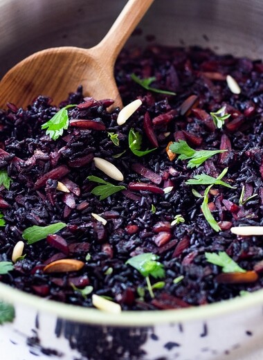 Why we ALL should be eating Forbidden Black Rice! Plus 3 healthy ways to cook black rice- stovetop, Instant Pot & Pilaf! A healthy vegan gluten-free side dish full of powerful health benefits. The most nutritious rice you can find! #blackrice #forbiddenblackrice #howtocookblackrice #vegansides #healthysides #antioxidant #cleaneating #eatclean