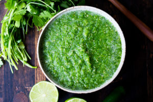 Fresh Tomatillo Salsa Recipe ! (aka Salsa Verde) A FRESH vibrant recipe for Tomatillo Salsa using *uncooked* tomatillos, resulting in the most amazing flavors. Serve this with chips, Baja Tacos, quesadillas or as a sauce for enchiladas! #tomatillosalsa #tacosalsa #salsaverde #tomatillo #bajatacos #salsa #verde #greensalsa