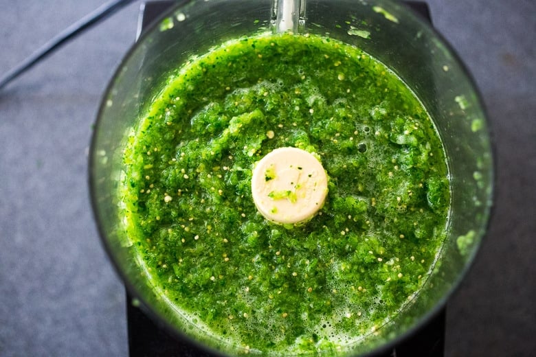 how to make fresh tomatillo salsa in a food processor