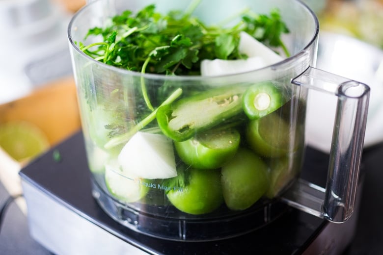 how to make fresh tomatillo salsa in a food processor