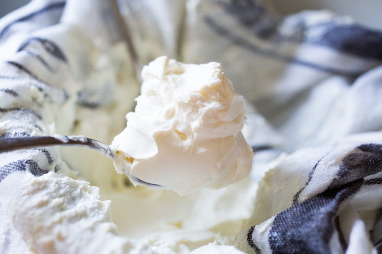 how to make labneh -easy labneh recipe 