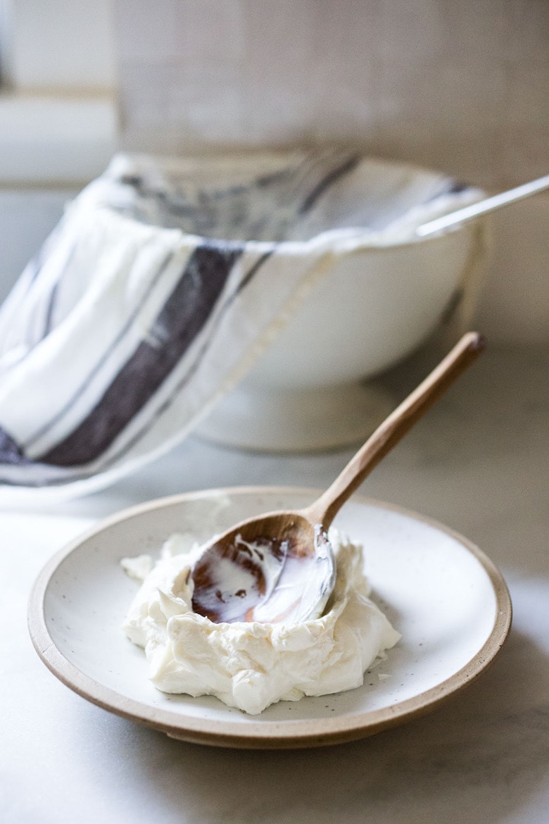 How to Make Labneh- a creamy Middle Eastern Yogurt Dip ( or cheese) - perfect for your Mezze platters. #labneh #labnehrecipe #labnehdip. #yogurtcheese #yogurtcheese