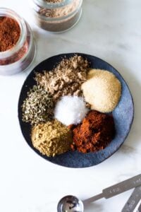 Spice up your next batch of Chili with Homemade Chili Seasoning! Made with simple spices you already have at home, this flavorful spice blend can be used on so many things- roasted potatoes, fish, chicken, or use as taco seasoning! #chiliseasoning #chili #spices #chilispice #tacoseasoning