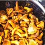 How to Smoke Mushrooms (on your STOVETOP!) in 15 minutes! A simple EASY way to add depth, flavor, complexity and intrigue to vegan and vegetarian dishes. 