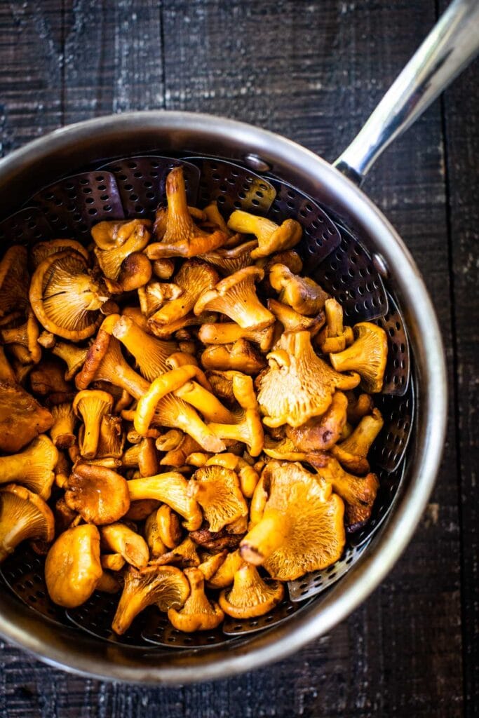 Best Mushroom Recipes: Smoked mushrooms on the stovetop. 