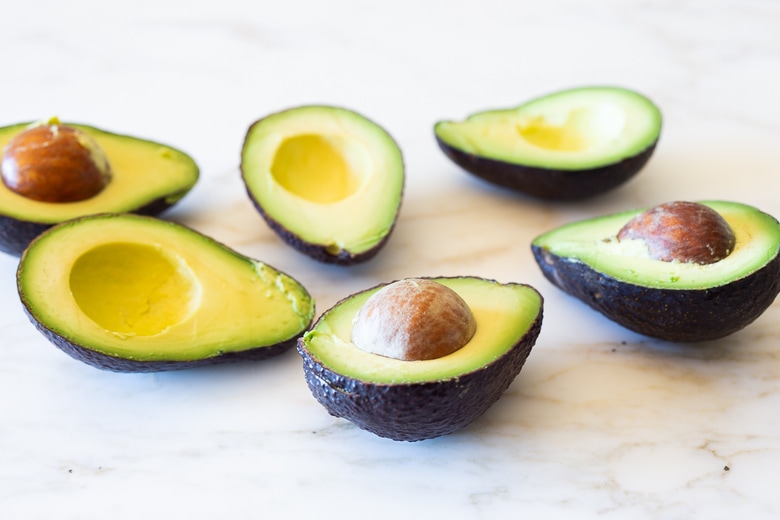 Avocado Salad with Japanese-style Ponzu Dressing- simple, delicious and vegan! #avocadosalad