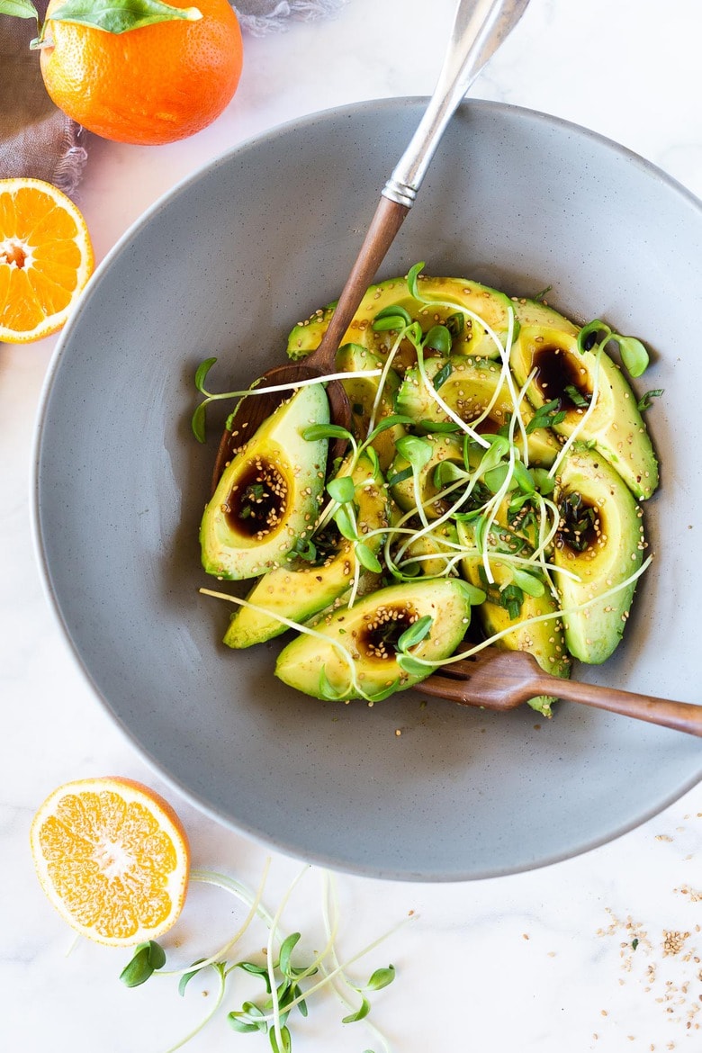 Avocado Salad with Japanese-style Ponzu Dressing- simple, delicious and vegan! #avocadosalad