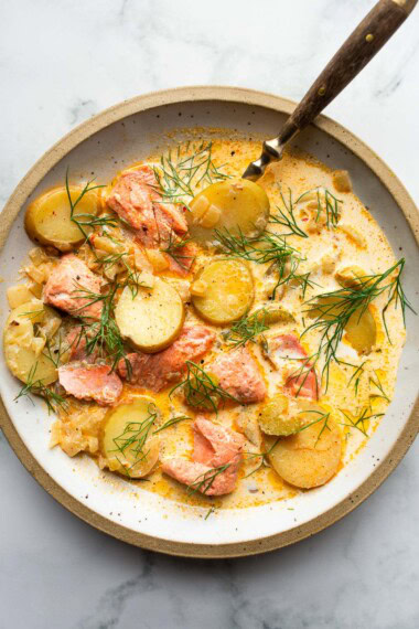 Healthy delicious Salmon Chowder recipe using fresh salmon and fennel bulb, that can be made in about 30 minutes on the stovetop. Low carb, Keto and dairy-free adaptable!
