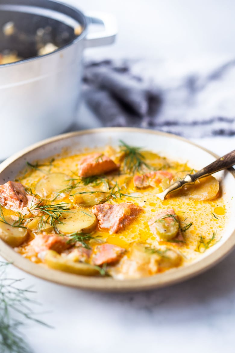 The best Salmon Chowder recipe using fresh salmon and fennel bulb, that can be made in about 30 minutes on the stovetop. Low carb, Keto and dairy-free adaptable! #salmonchowder #chowder