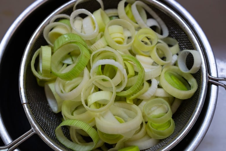 Brothy Leek, Lamb and Cabbage Soup with White beans- a delicious and healthy, soul-warming soup that can be made in an Instant Pot! 