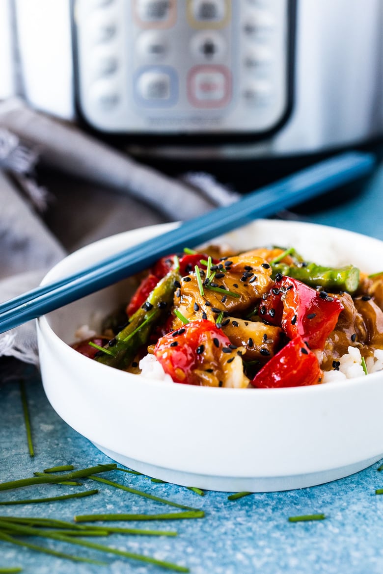 Instant Pot Teriyaki Chicken can be made in under 30 minutes! Cube it for rice bowls, or shred it for Asian tacos. An easy, healthy and versatile recipe! #teriyakichicken #instantpot #instantpotchicken