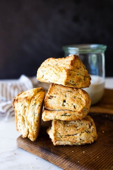 An easy recipe Sourdough Biscuits with scallions using leftover sourdough starter (or discard).This buttery biscuits can be made in 45 minutes!