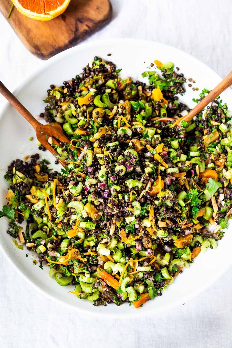 The BEST Lentil Salad infused with Moroccan Spices, this healthy vegan lentil salad can be made ahead and keeps for 4 days, perfect for healthy midweek lunches! #lentilsalad