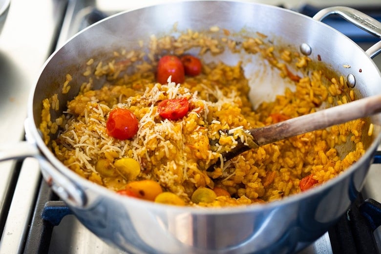 how to make vegetarian risotto with tomatoes and saffron 