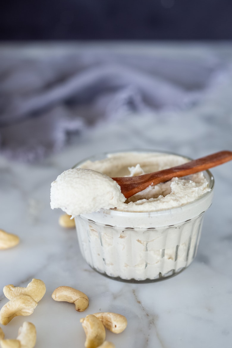 How to make creamy Cashew Cheese- a simple vegan alternative that can be whipped up in minutes! #cashewcheese