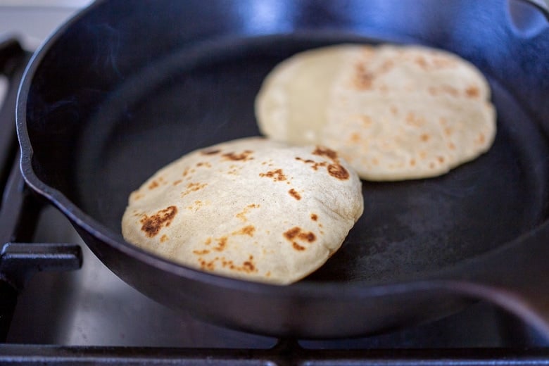 how to cook a tortilla in a skillet 