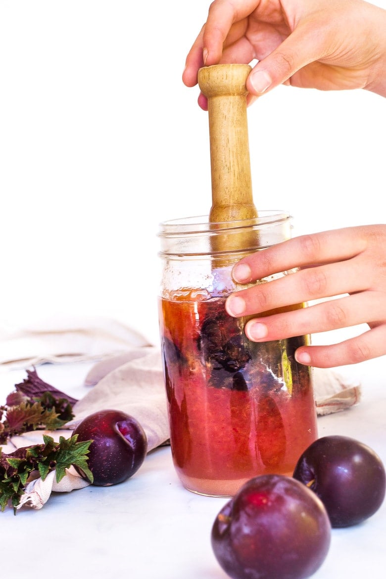How to make a shrub, a flavorful, fruit-infused drinking vinegar used in cocktails, mocktails, vinaigrettes and sauces! This makes for a beautiful hostess gift! 